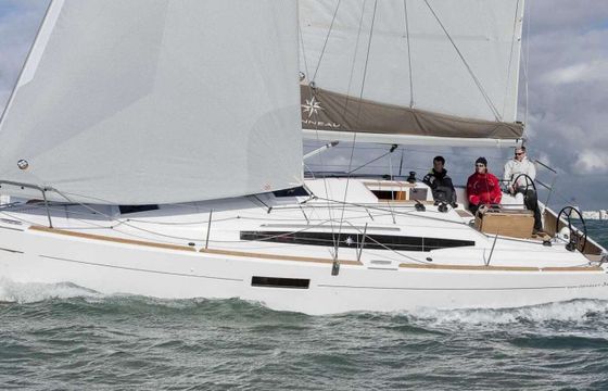 Sailboat JEANNEAU SUN ODYSSEY 349 10.34m