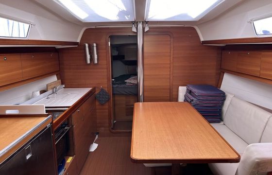 Sailboat Dufour 382 GL 11m