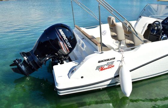 Motorboat QUICKSILVER Sundeck Activ 605 150hp