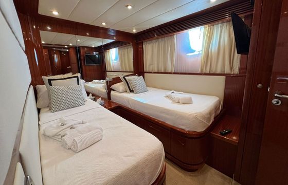 Motor yacht Tecnomar Velvet 24L 4200hp
