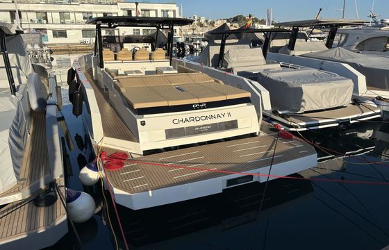 Motorboat De Antonio D42 900hp