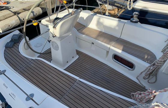 Sailboat Bavaria Cruiser 36 11m