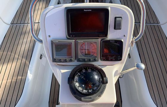 Sailboat Bavaria Cruiser 36 11m