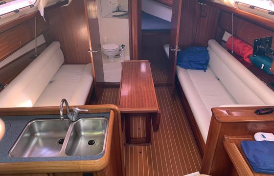 Sailboat Bavaria Cruiser 36 11m