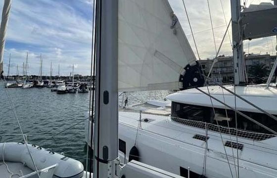 Sailboat Bénéteau Oceanis 40.1 12.87m