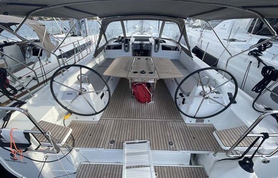 Sailboat Bénéteau Oceanis 40.1 12.87m