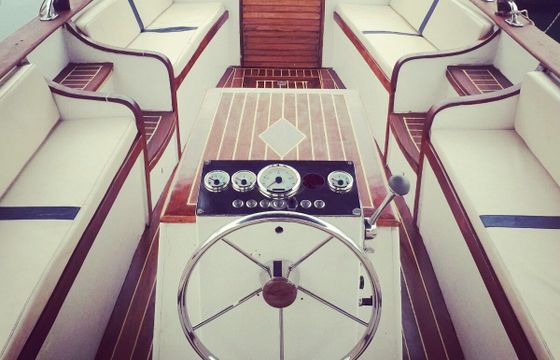 Motorboat Traditional Wooden Boat Riva 33hp
