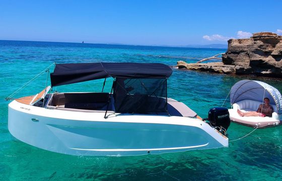 Motorboat Valory Model V Premium 90hp