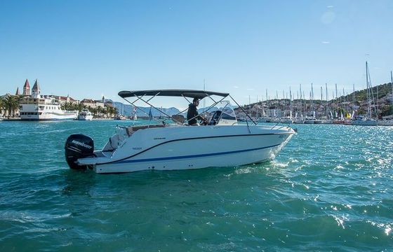 Motorboat QUICKSILVER Activ 805 Open 300hp