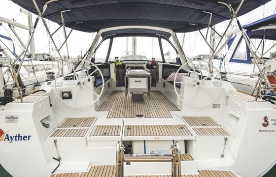 Sailboat BENETEAU OCEANIS 45 13.85m