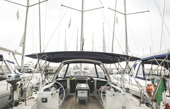 Sailboat BENETEAU OCEANIS 45 13.85m