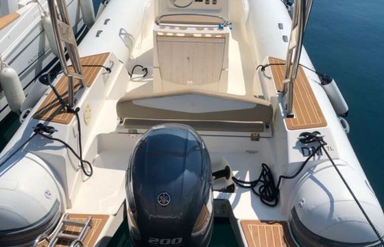 Motorboat Capelli Capelli Tempest 700 200hp
