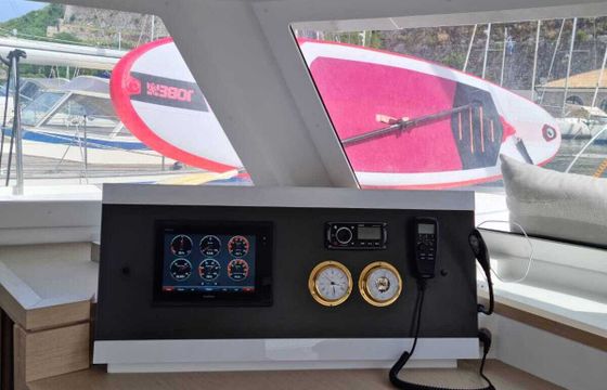 Catamaran Fountaine Pajot lucia 40 12m