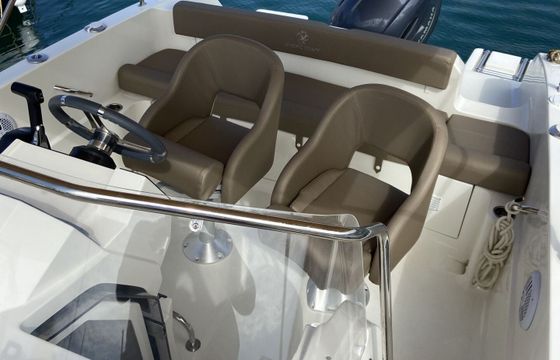 Motorboat Pacific Craft Open 625 130hp