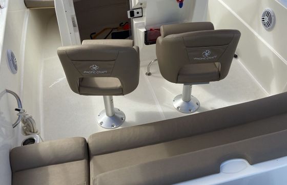 Motorboat Pacific Craft Open 625 130hp