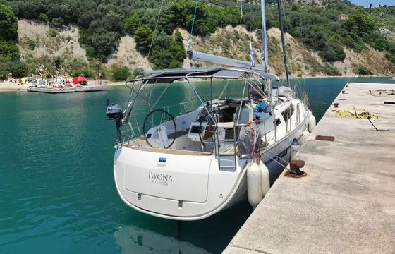 Sailboat Bavaria CR 37 11m