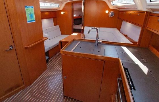 Sailboat Bavaria CR 37 11m