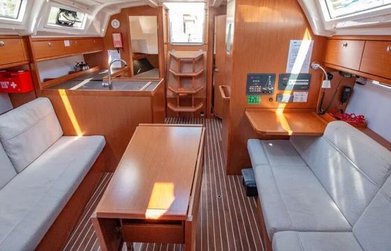 Sailboat Bavaria CR 37 11m