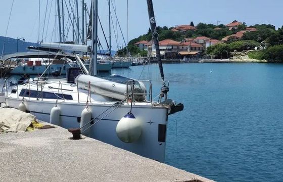 Sailboat Bavaria CR 37 11m