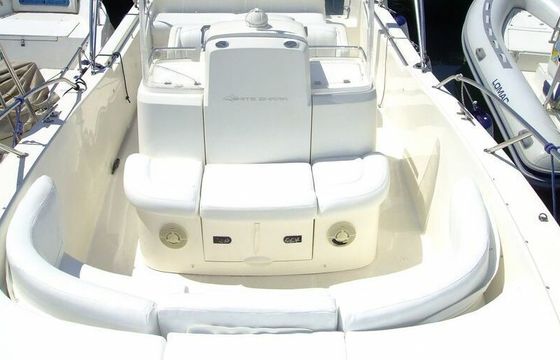 Motorboat Kelt White Shark 285 450hp