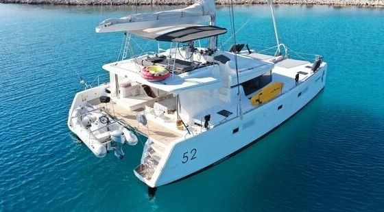 Catamaran Discovery - All inclusive half board Lagoon 52 15.86m
