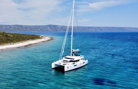 Catamaran Discovery - All inclusive half board Lagoon 52 15.86m