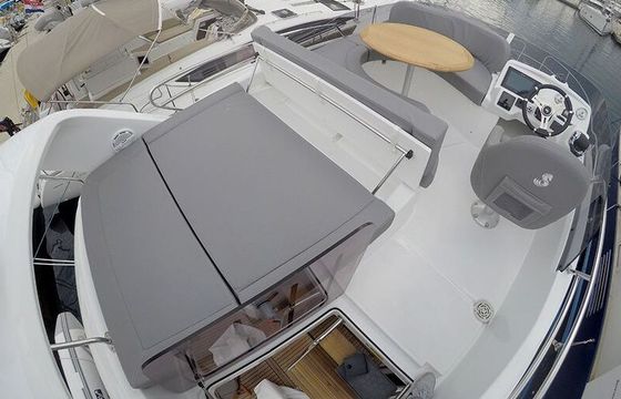 Motorboat BENETEAU ANTARES 36 260hp