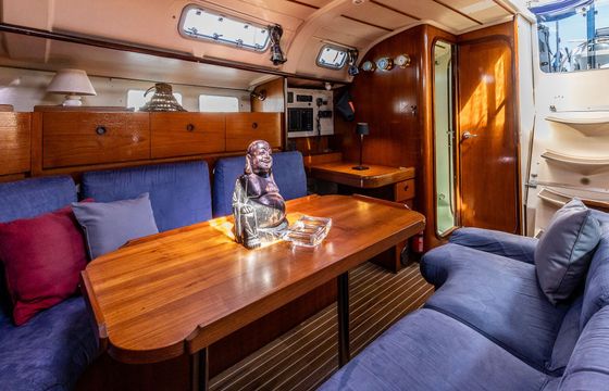 Sailboat Beneteau Oceanis 45 14m