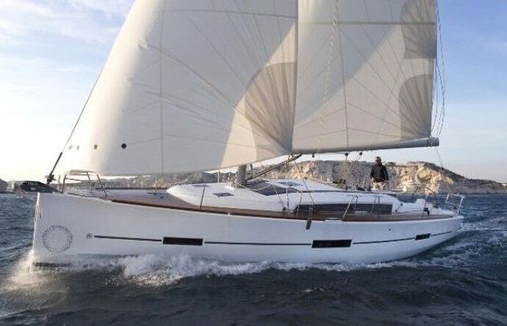 Sailboat Dufour 560 17m