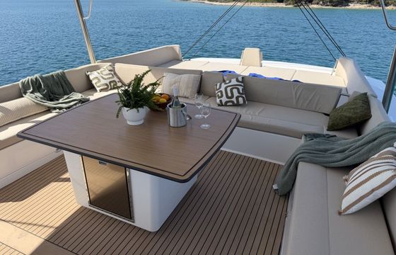 Catamaran Catana Group Bali 5.8 - 5 + 2 cab. 17m