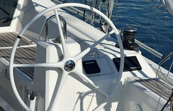 Sailboat Beneteau Oceanis 41.1 12.43m