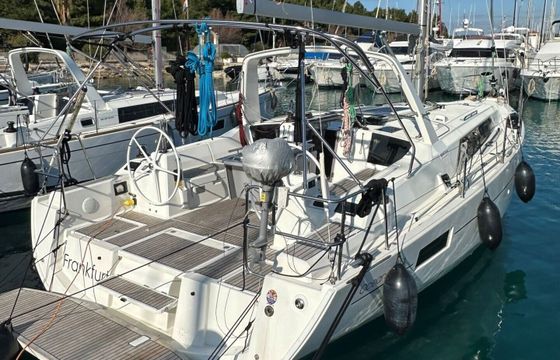 Sailboat Beneteau Oceanis 41.1 12.43m
