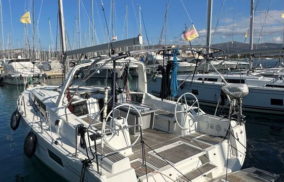 Sailboat Beneteau Oceanis 41.1 12.43m
