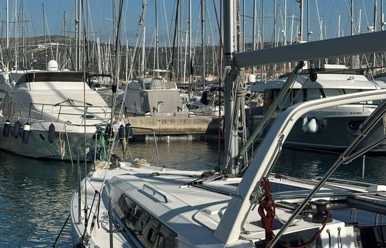 Sailboat Beneteau Oceanis 41.1 12.43m