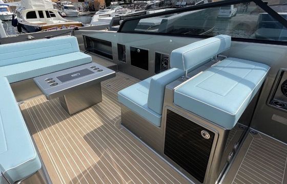 Motorboat VANDUTCH VANDUTCH 40 880hp