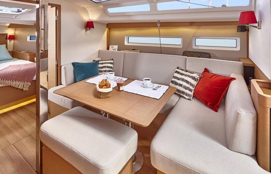 Sailboat JEANNEAU SUN ODYSSEY 440 13.39m