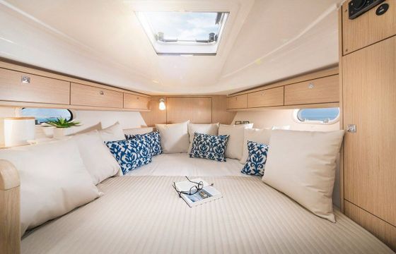 Motorboat Bavaria Yachtbau Bavaria S29+ 480hp