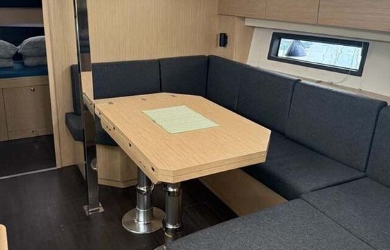 Sailboat Bavaria Yachtbau Bavaria C42 Style 12m