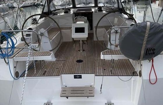 Sailboat Bavaria Yachtbau Bavaria C42 Style 12m