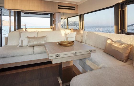 Motor yacht Jeanneau Prestige F4.9 900hp