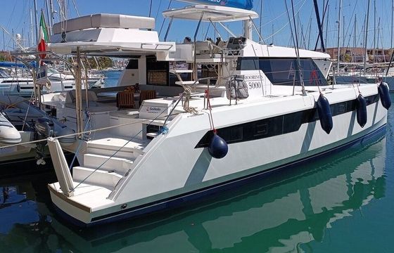 Catamaran Leopard 50 15.4m