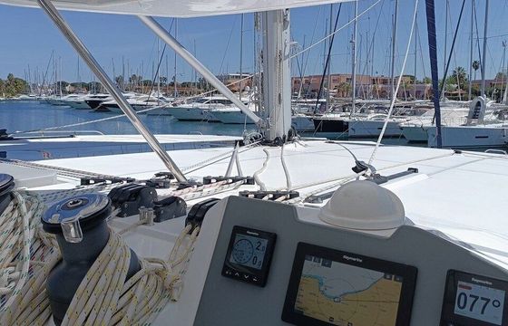 Catamaran Leopard 50 15.4m