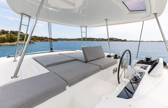 Catamaran Lagoon 46  13m