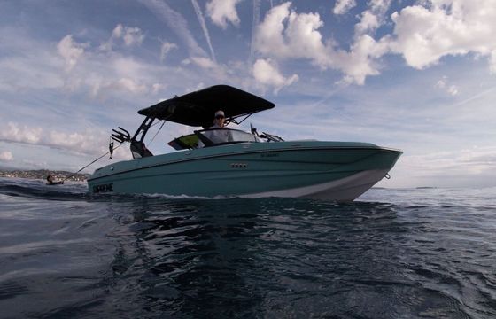 Motorboat Supreme S220 367hp