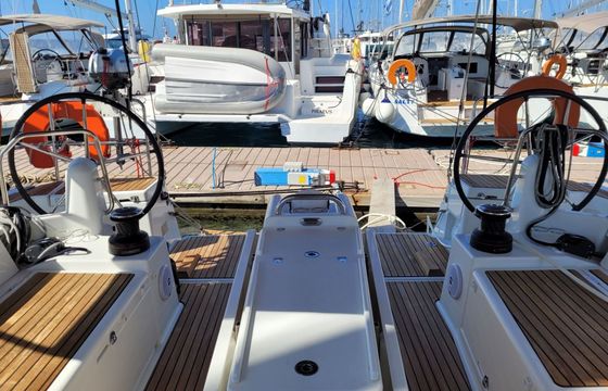Sailboat Jeanneau Sun Odyssey 490 14.42m