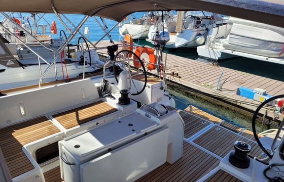 Sailboat Jeanneau Sun Odyssey 490 14.42m