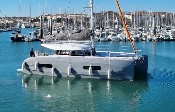 Catamaran Excess Excess 11 - 4 + 2 cab. 11m