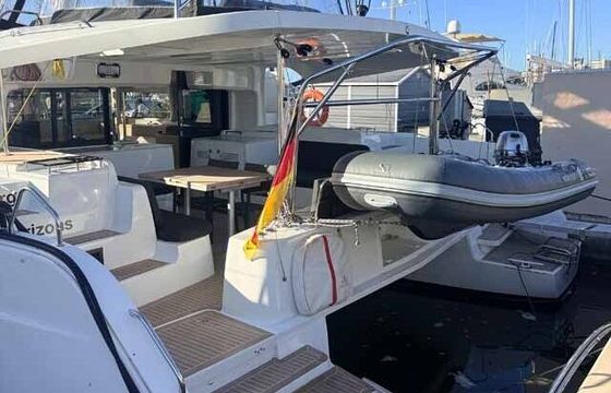 Catamaran Lagoon-Bénéteau Lagoon 46 - 4 + 1 cab. 13m