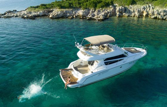 Motorboat Jeanneau Prestige 42 FLY 850hp