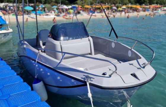 Motorboat SPORT - MARE D.O.O., PULA Quicksilver 555 activ open